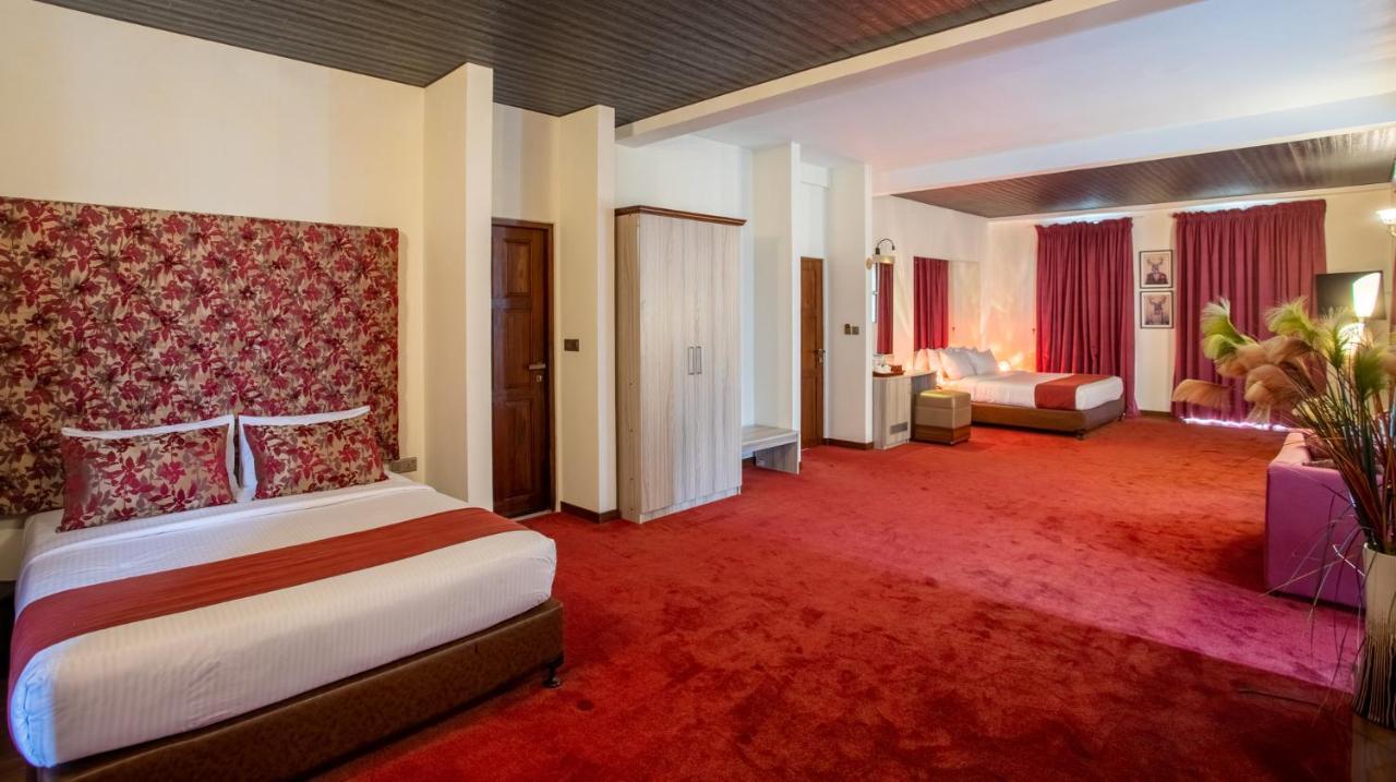 The Wind Castle Hotel Nuwara Eliya Exterior photo