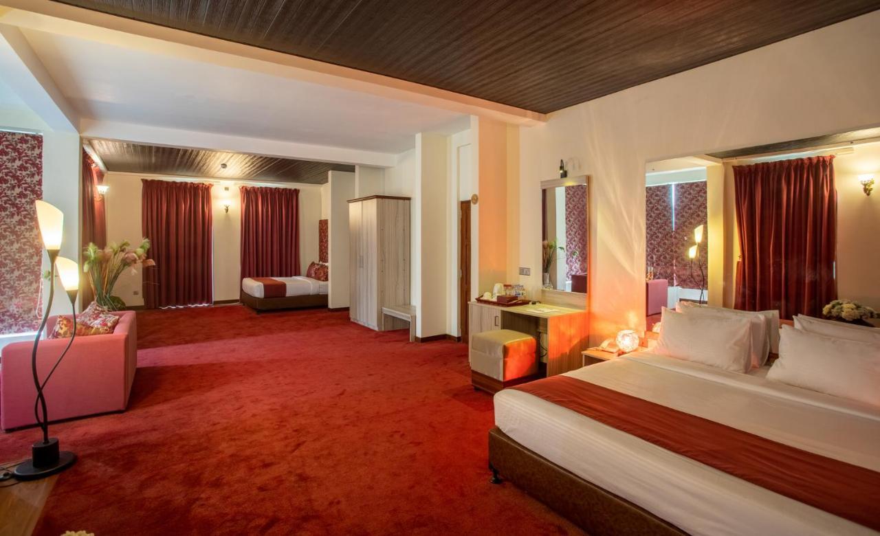 The Wind Castle Hotel Nuwara Eliya Exterior photo
