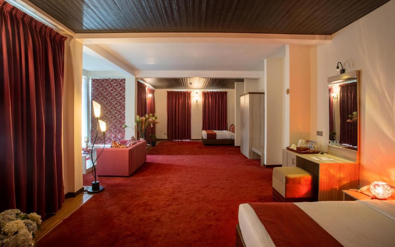 The Wind Castle Hotel Nuwara Eliya Exterior photo