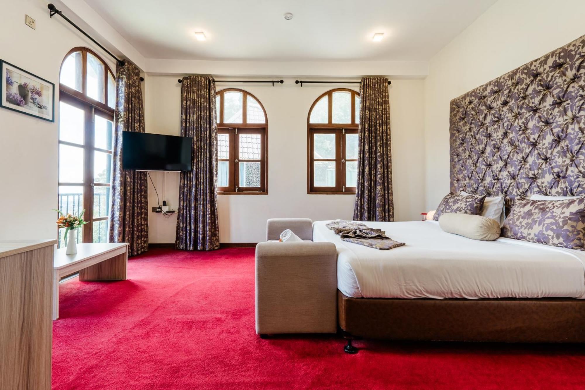 The Wind Castle Hotel Nuwara Eliya Exterior photo